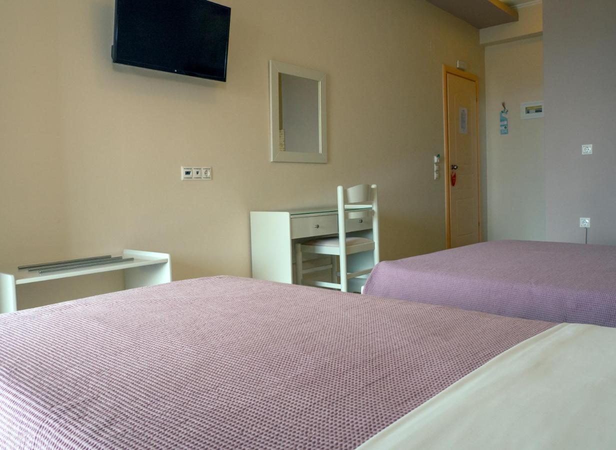 Hotel Loukas Vrachos 帕拉利亚维拉乔 外观 照片